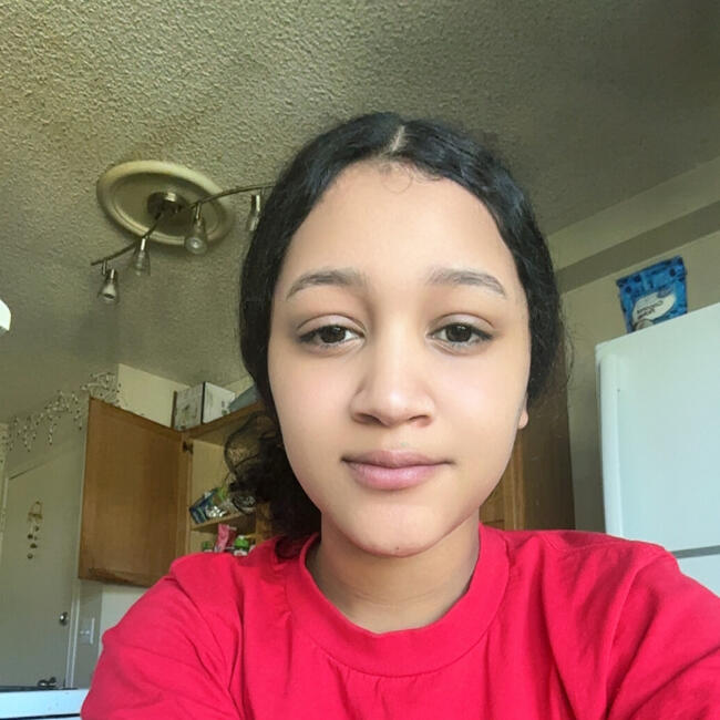 Babysitter in Tukwila: Genesis Lizeth