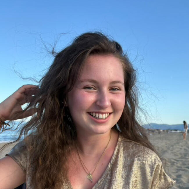 Babysitter in Sainte-Marie (Pyrénées-Orientales): Eva