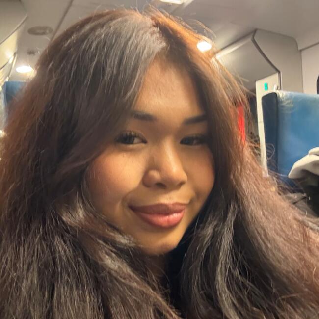 Babysitter in Schlieren: Pinyapat