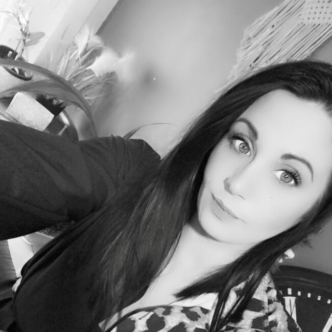 Babysitting job in Elna: Laura