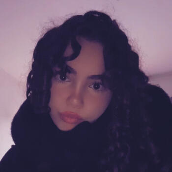 Babysitter in Clermont-Ferrand: Chaynese