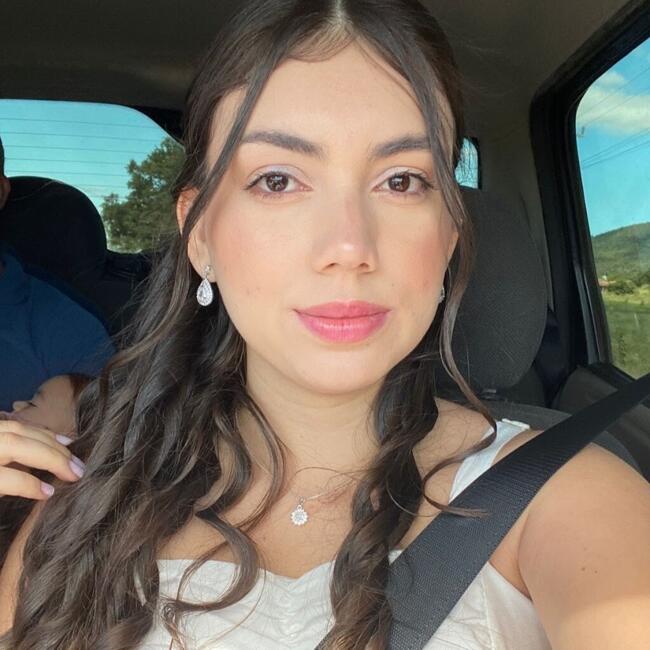 Babysitting job in Guanambi: Luciana