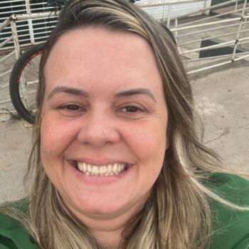 Emprego de babá em Formosa: emprego de babá Flavia