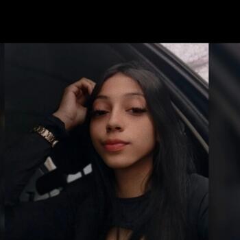 Babysitter in Guarujá: Rayssa