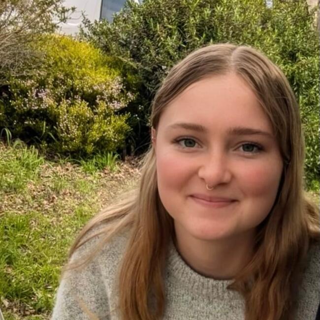 Babysitter in Hobart: Skye