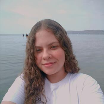 Babá Londrina: Bruna Luiza