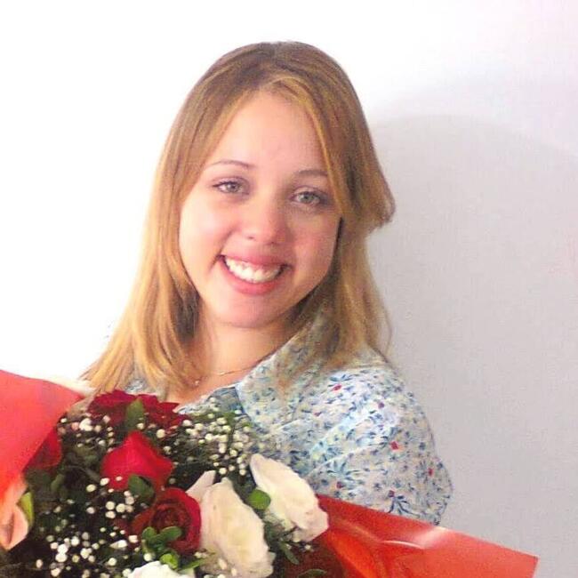 Emprego de babá em Salvador: Lais