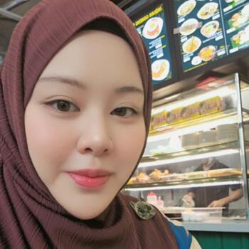 Babysitter in Singapore: Nurzahidah
