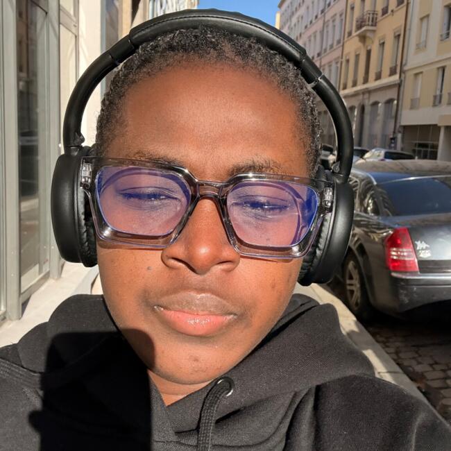 Babysitter in Lyon: Joyce