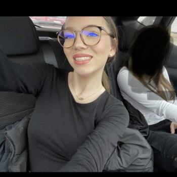 Babysitter in Troyes: Faustine