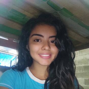 Niñera en Panamá: Ashley