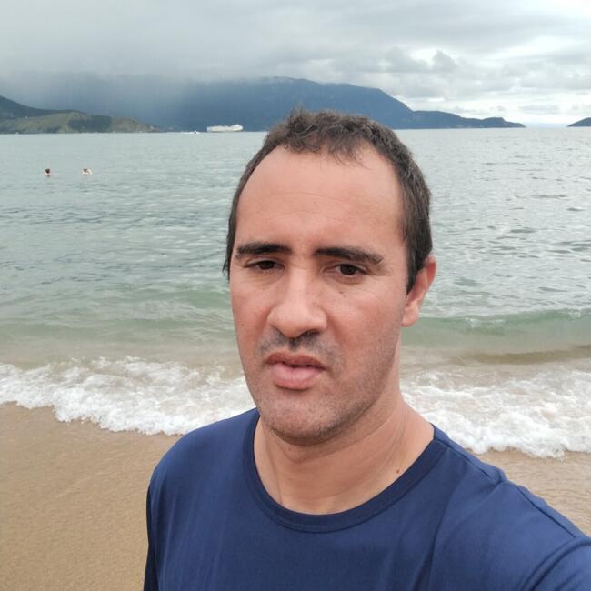 Emprego de babá em Sorocaba: Rodrigo