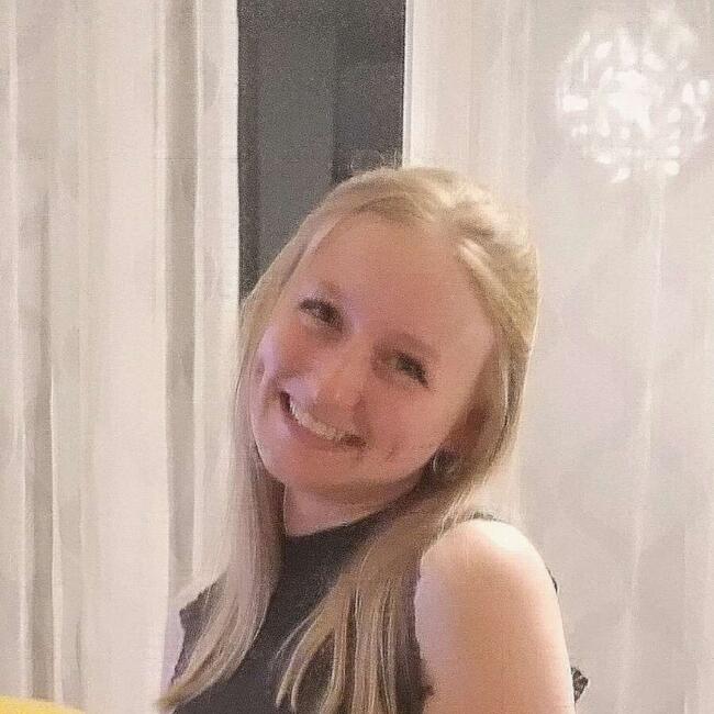 Babysitter in Saint-Jean-le-Blanc: Pauline