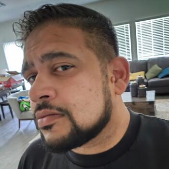 Babysitting job in Long Beach: babysitting job Shavantha