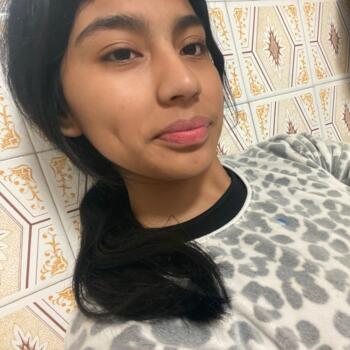 Nanny in Pinto: Ariana