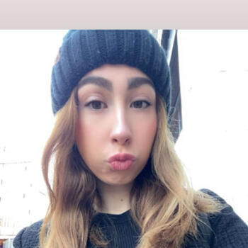 Babysitter Sheffield: Lily