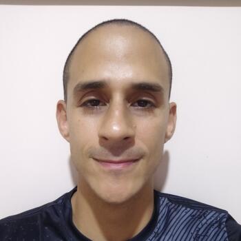 Trabajo para niñera en Tuluá: trabajo de niñera Julian