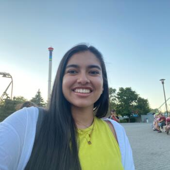 Babysitter in Toronto: Juliana