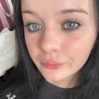 Babysitter in Omokoroa: Azalea