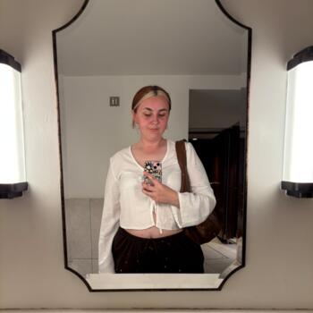 Babysitter in Saltash: Victoria