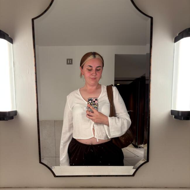 Babysitter in Saltash: Victoria