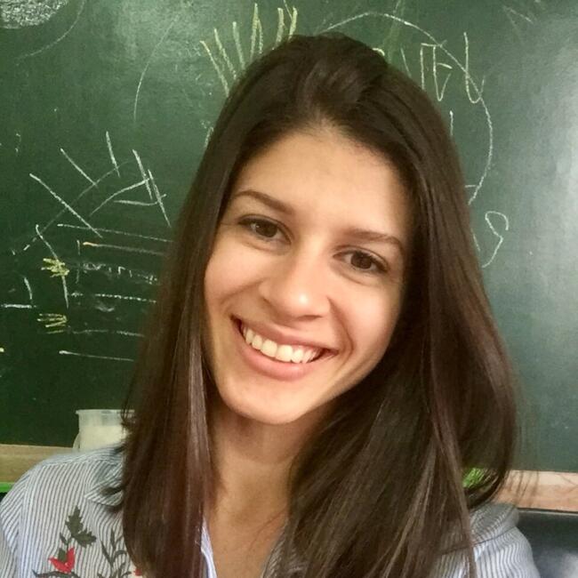 Babysitter in Seixal: Daniela