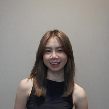 位于新加坡的临时保姆: Kayla