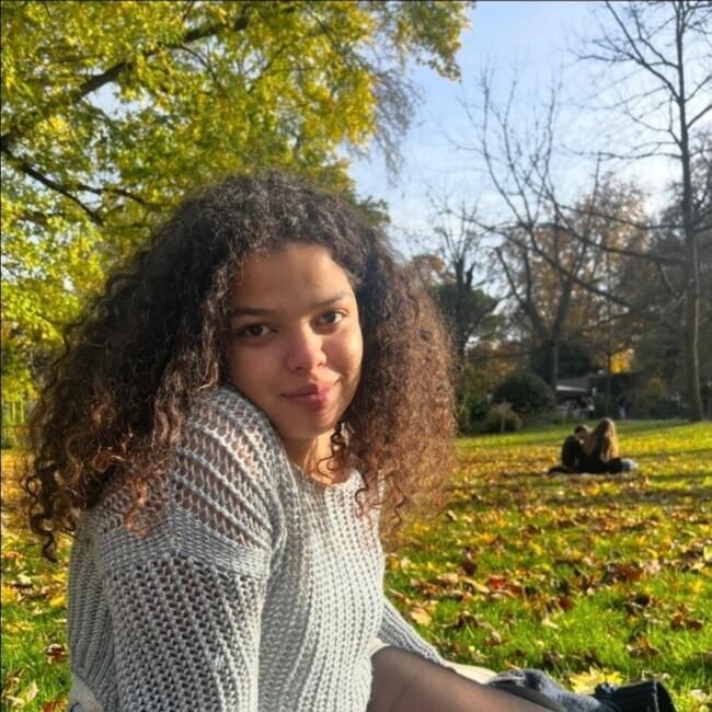 Babysitter in Toulouse: Juli