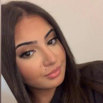 Babysitter in Asnières-sur-Seine: Sirine