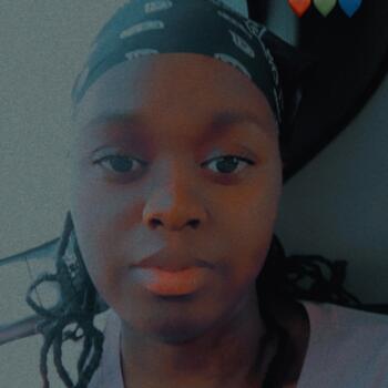 مربية أطفال في دبي: Linda