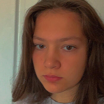 Babysitter in Abergement-la-Ronce: Alizea