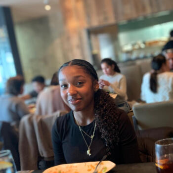 Baby-sitter in Hamilton: Noa