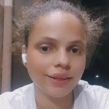 Babysitter in Palhoça: Carla