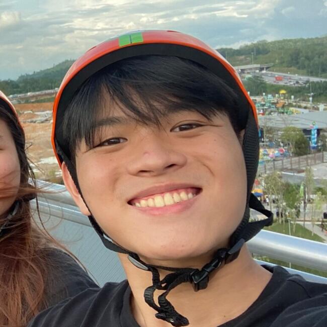 Babysitter in Singapore: Caston