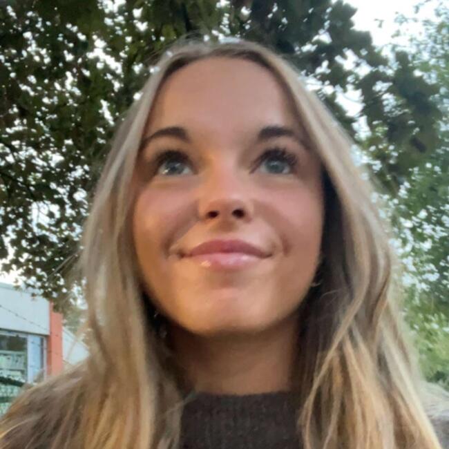 Babysitter in Merchtem: Camille