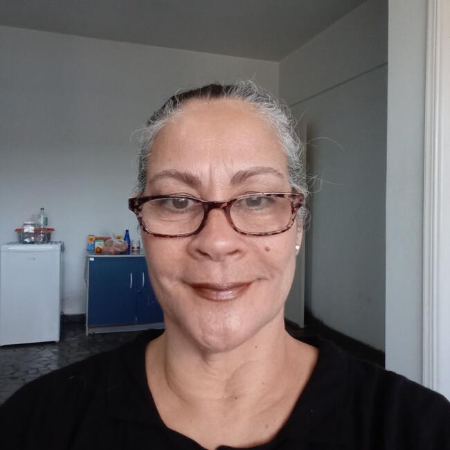 Babysitter in Santo André: Monica