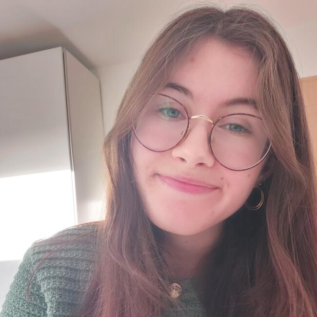 Babysitter in Aalter: Yana