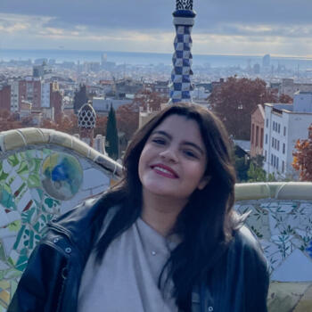 Babysitter in Pessac: Maya