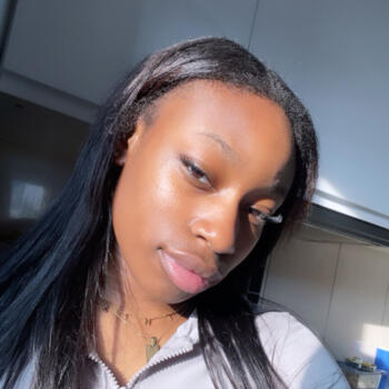 位于Clichy的临时保姆: Cynthia