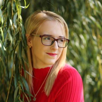 Babysitter in Tura: Anna