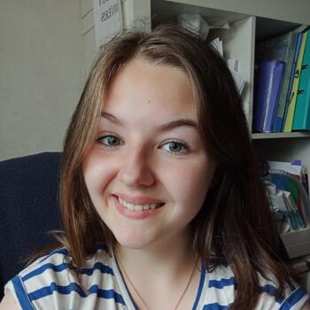 Babysitter in Concarneau: Tina