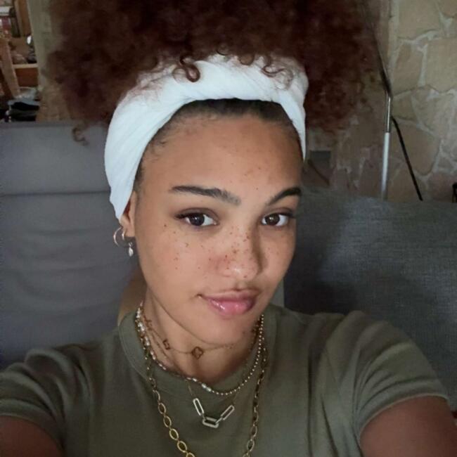 Babysitter in Beauvais: Amandine