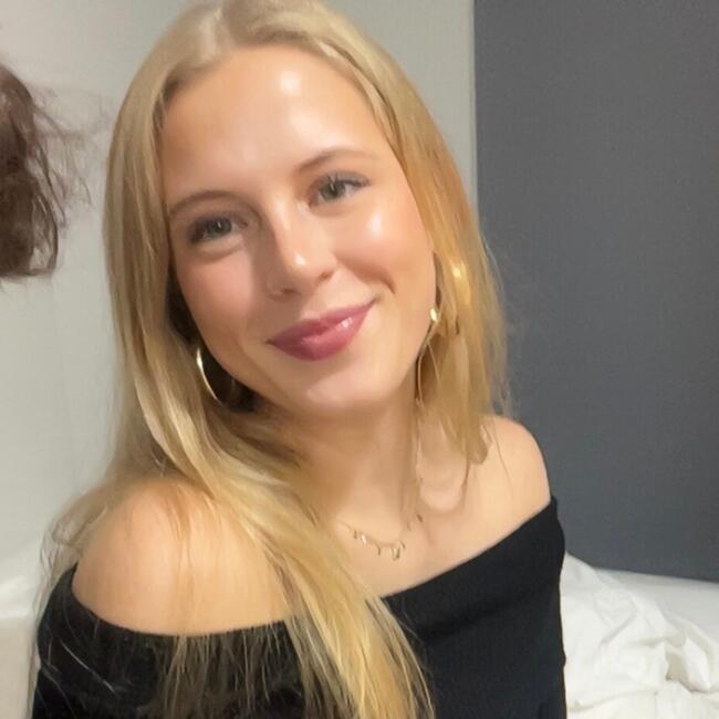 Babysitter in Aberdeen: Carlotta