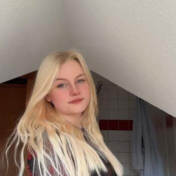 Babysitter in Olsberg: Lara