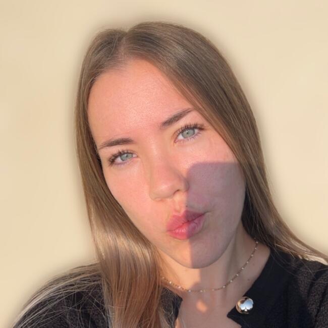 Babysitter in Plérin: Yaelle