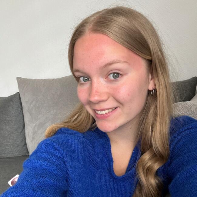 Babysitter in Vendin-le-Vieil: Elysa