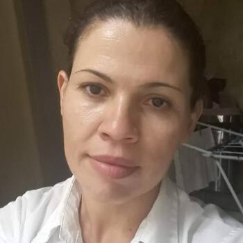 Babá em Paranaguá: Célia