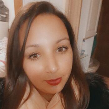 Δουλειά για babysitter στην περιοχή Μετς: δουλειά φύλαξης παιδιών Laurette