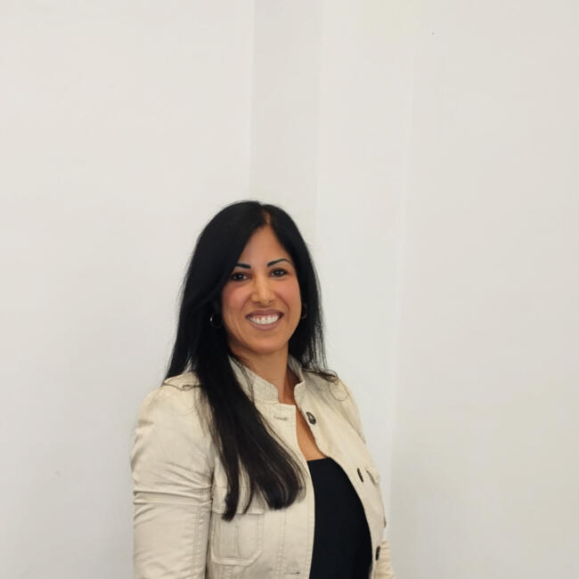 Babysitter in Alicante: Monica