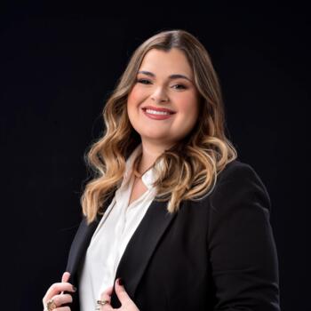 Babysitter in Salvador: Maria Paula